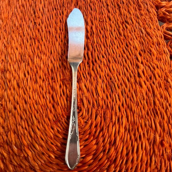 Wm A Rogers A1 Plus Oneida Meadowbrook Silverplate 1936 Master Butter Knife - Picture 2 of 4